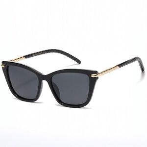 Elegant Black and Gold Polarized Sunglasses